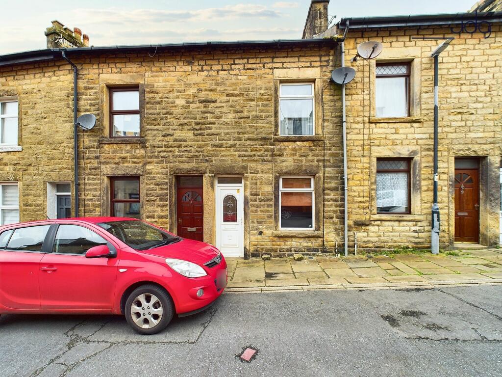 3 bedroom terraced house for sale in Adelphi Street, Bowerham You won