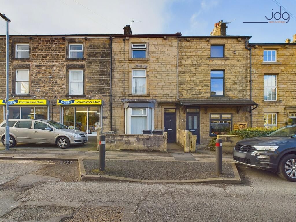 5 bedroom terraced house