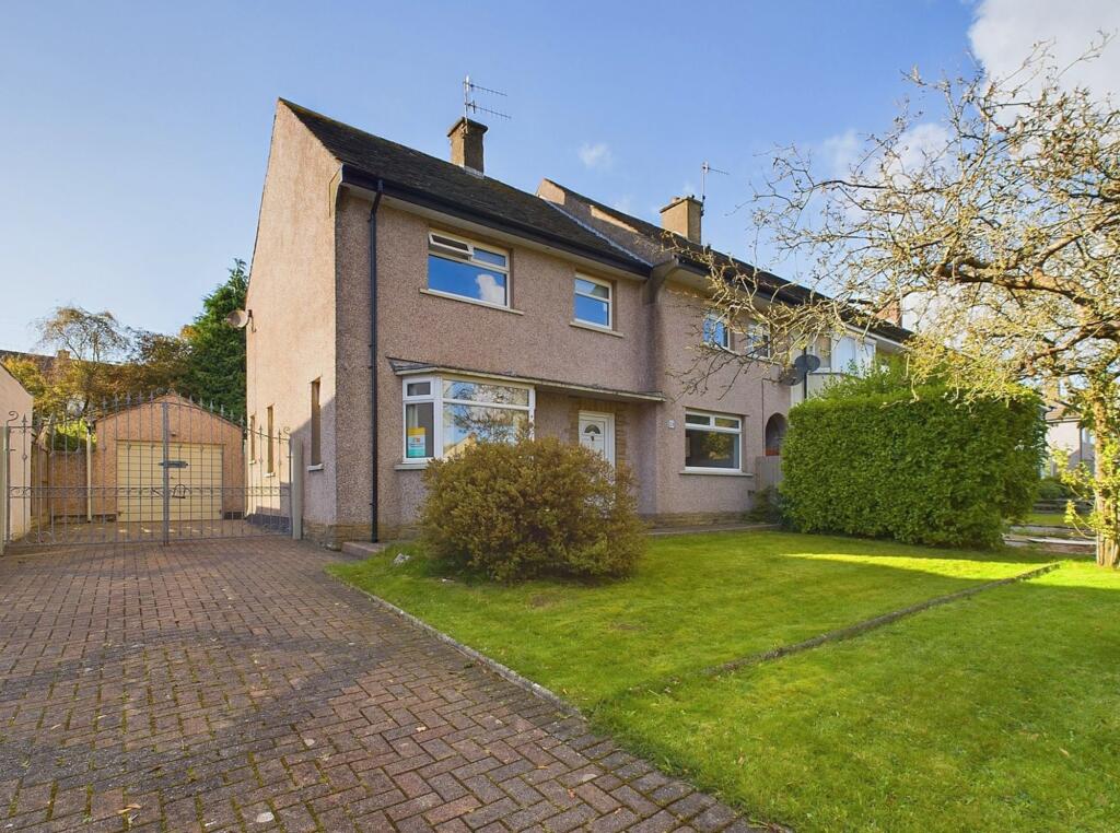 4 bedroom semi-detached house