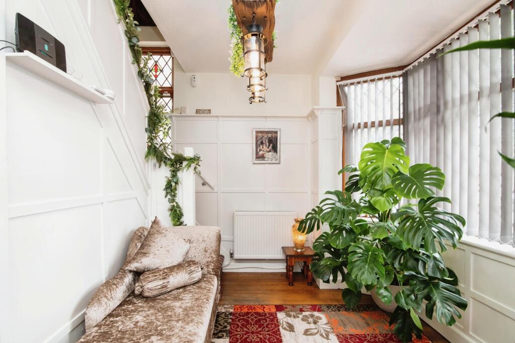 Additional property image - Kiniths Way, West Bromwich, B71