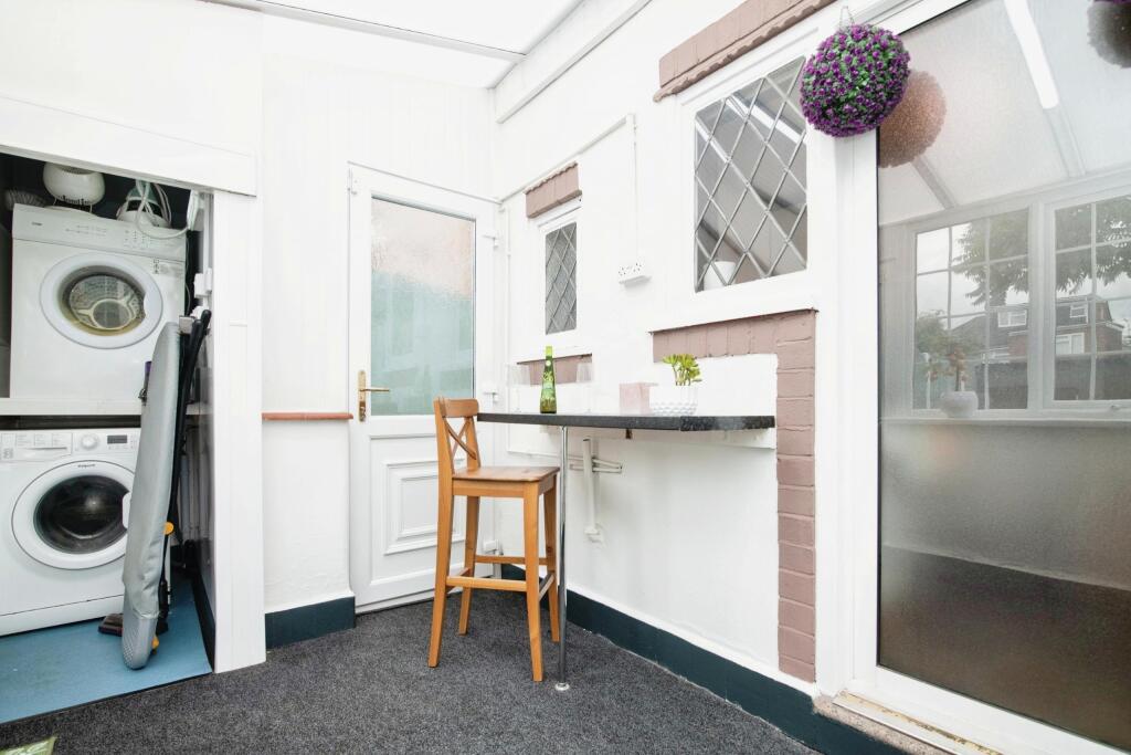 Additional property image - Kiniths Way, West Bromwich, B71