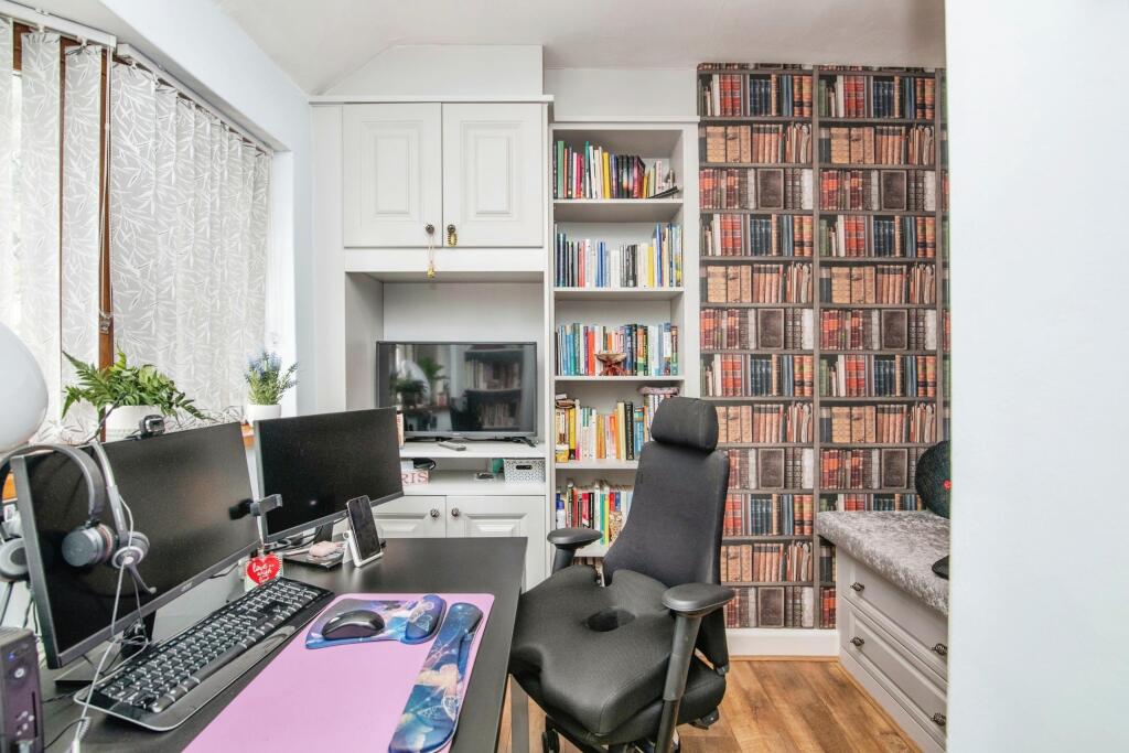 Additional property image - Kiniths Way, West Bromwich, B71