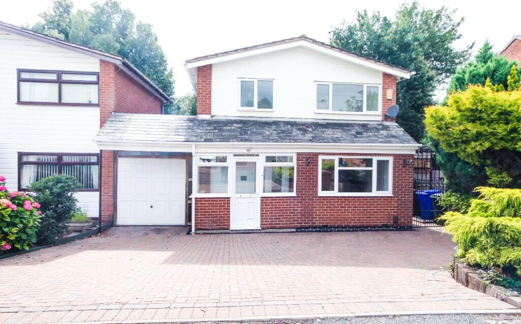 3 bedroom detached house for sale in Spinney Road, Ilkeston, Derbyshire