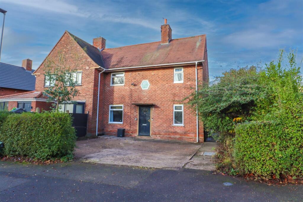 Main image of property: Plumptre Way, Eastwood, Nottingham