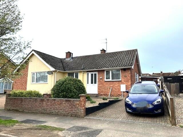 2 bedroom bungalow for rent in Winthrop Road, Bury St Edmunds, IP33