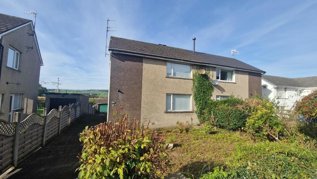 3 bedroom semidetached house for sale in Fell Close, Oxenholme, LA9
