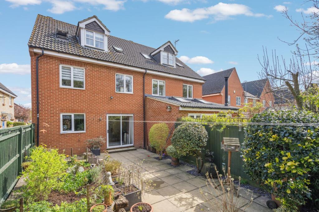 Main image of property: Youens Drive, Thame, OX9