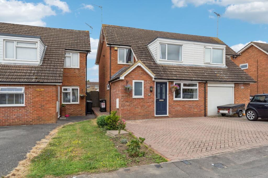 Main image of property: Marston Road, Thame, OX9