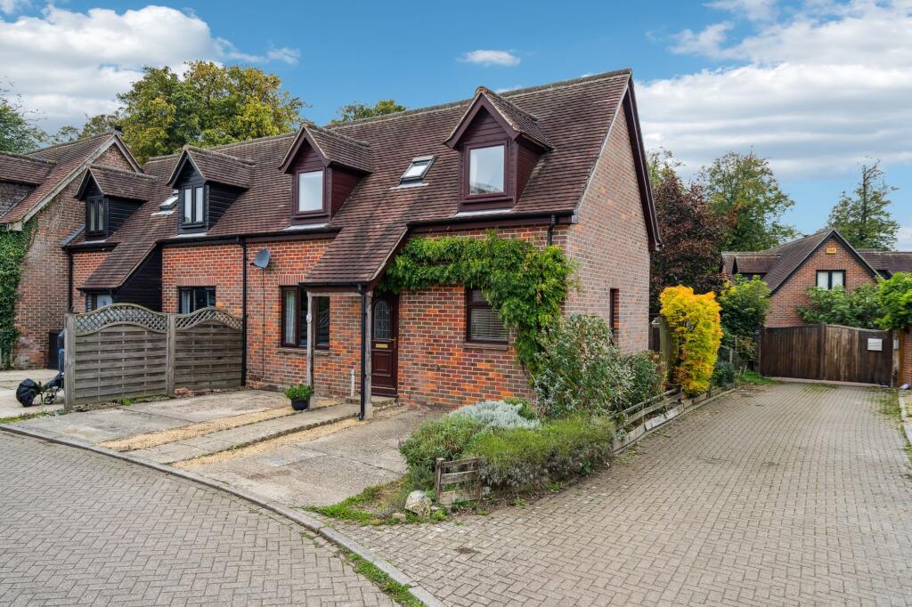 Main image of property: The Lawns, Brill, HP18