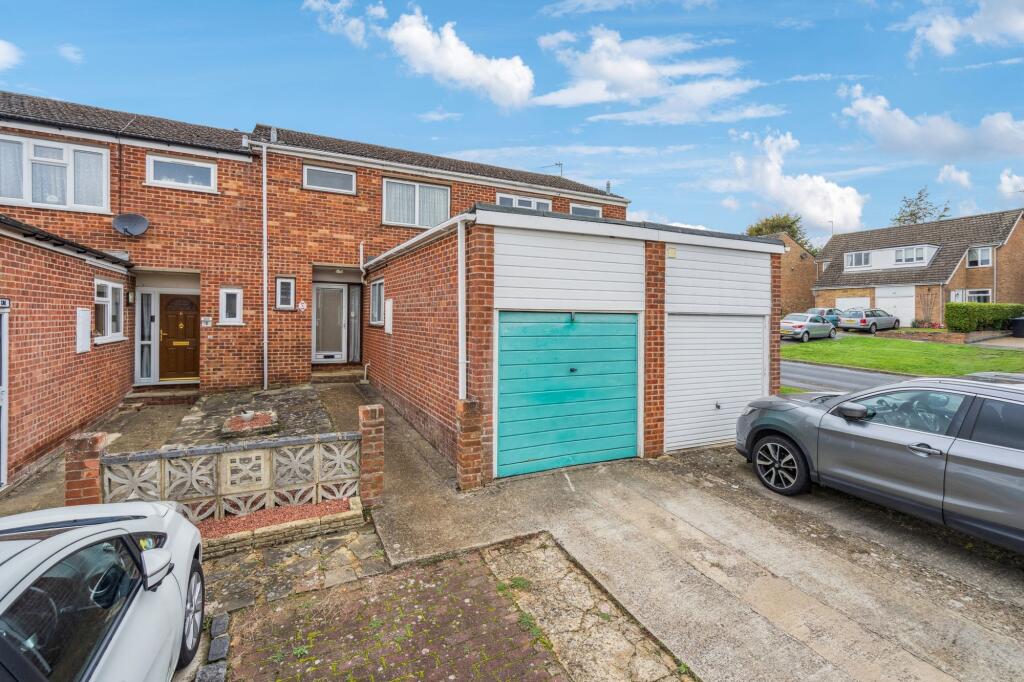 Main image of property: Ireton Court, Thame, OX9