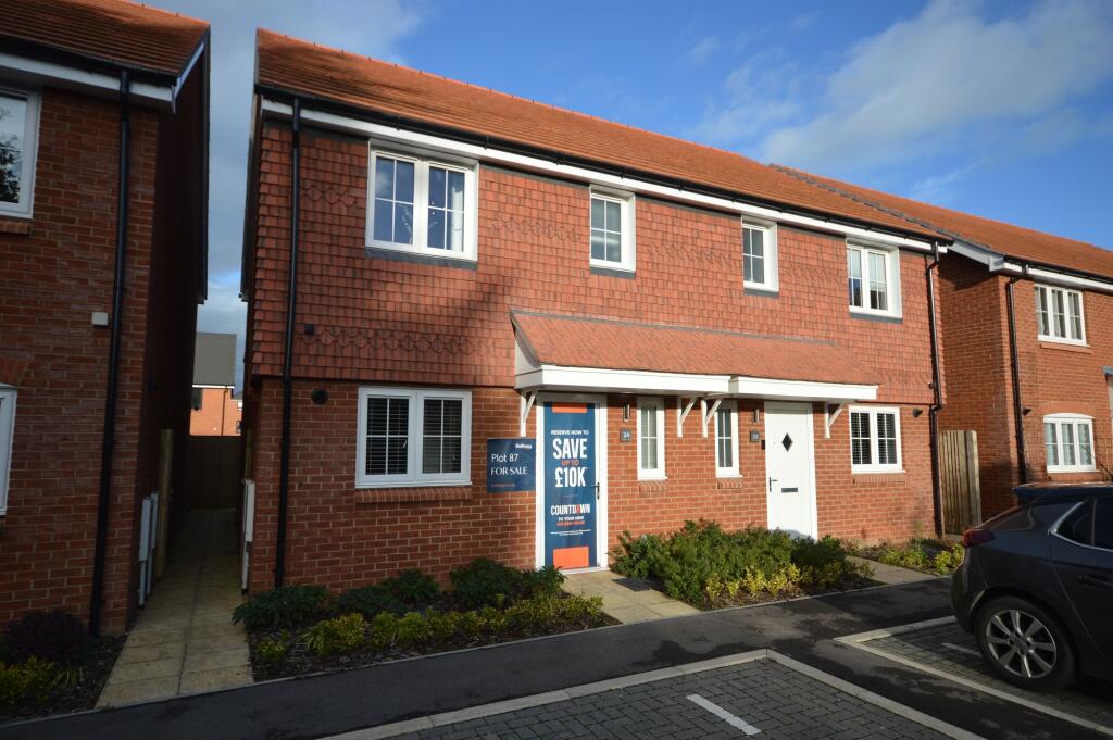 Main image of property: Welply Way, Thame, OX9
