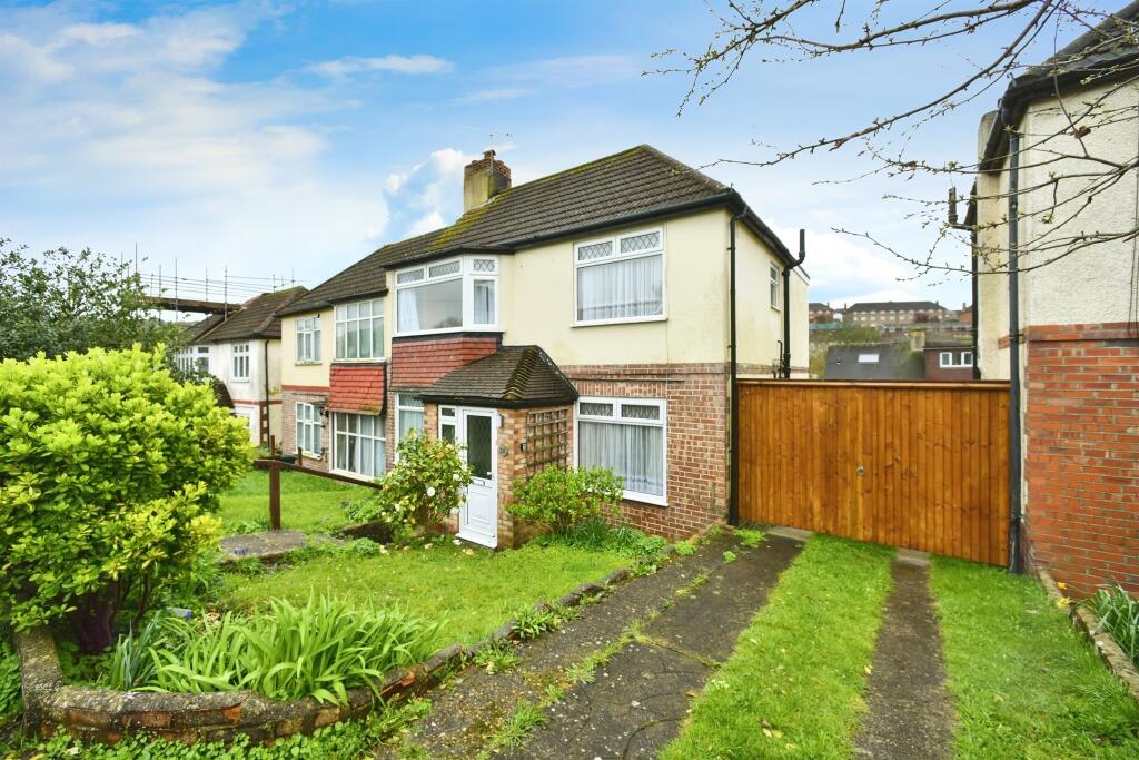 3 bedroom semi-detached house for sale in Carden Crescent, Brighton, BN1