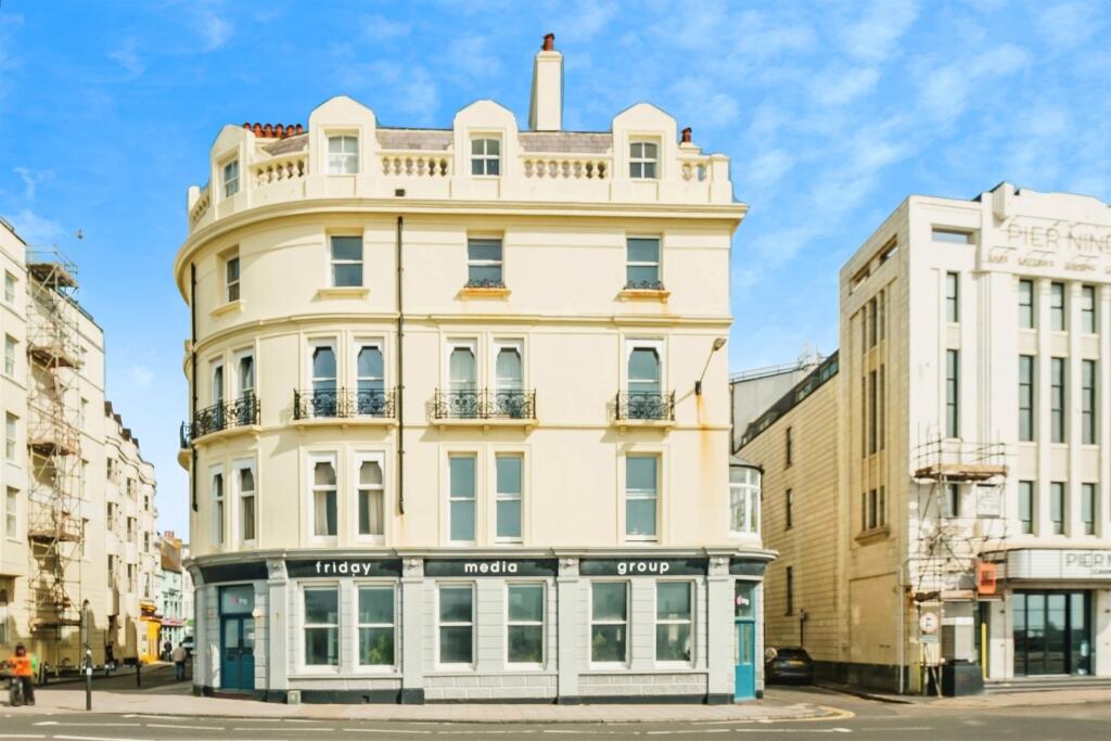 3 bedroom apartment for sale in East Street, Brighton, BN1