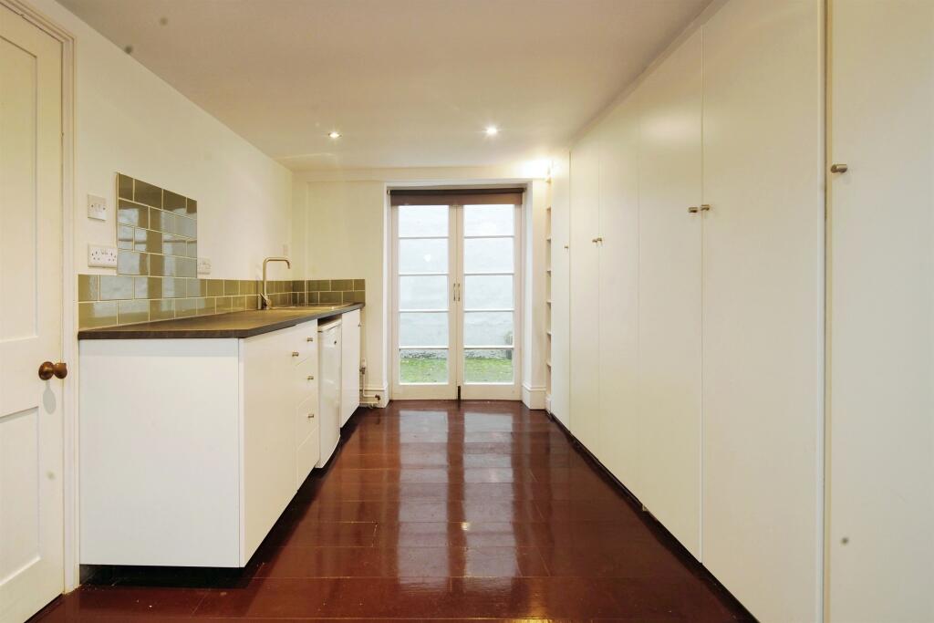Additional property image - Hampton Place, Brighton