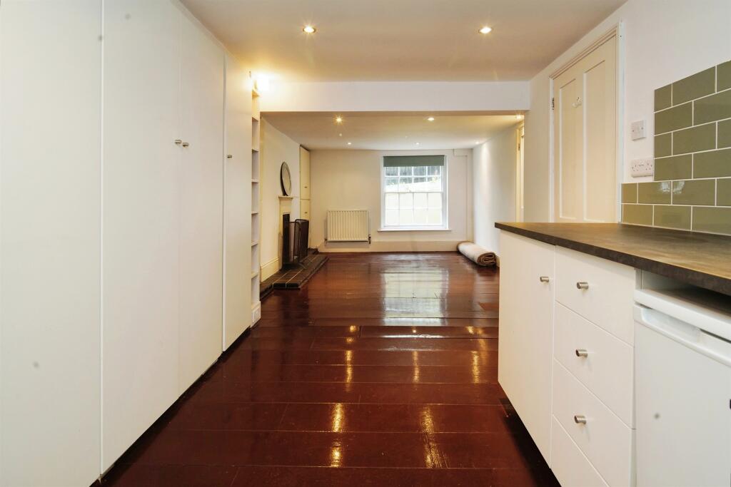 Additional property image - Hampton Place, Brighton