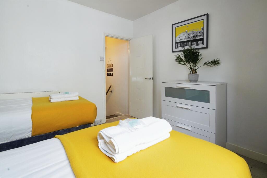 Additional property image - Stone Street, Brighton