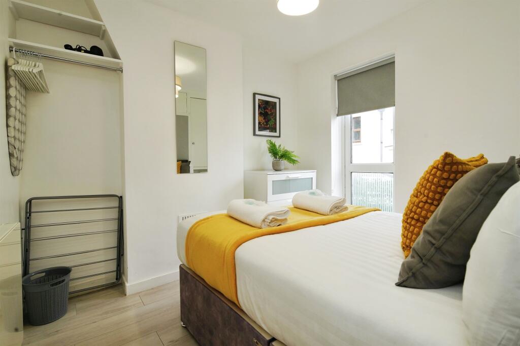 Additional property image - Stone Street, Brighton