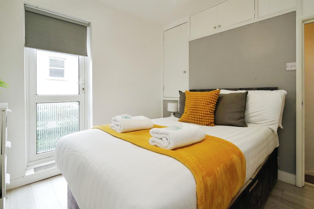 Additional property image - Stone Street, Brighton