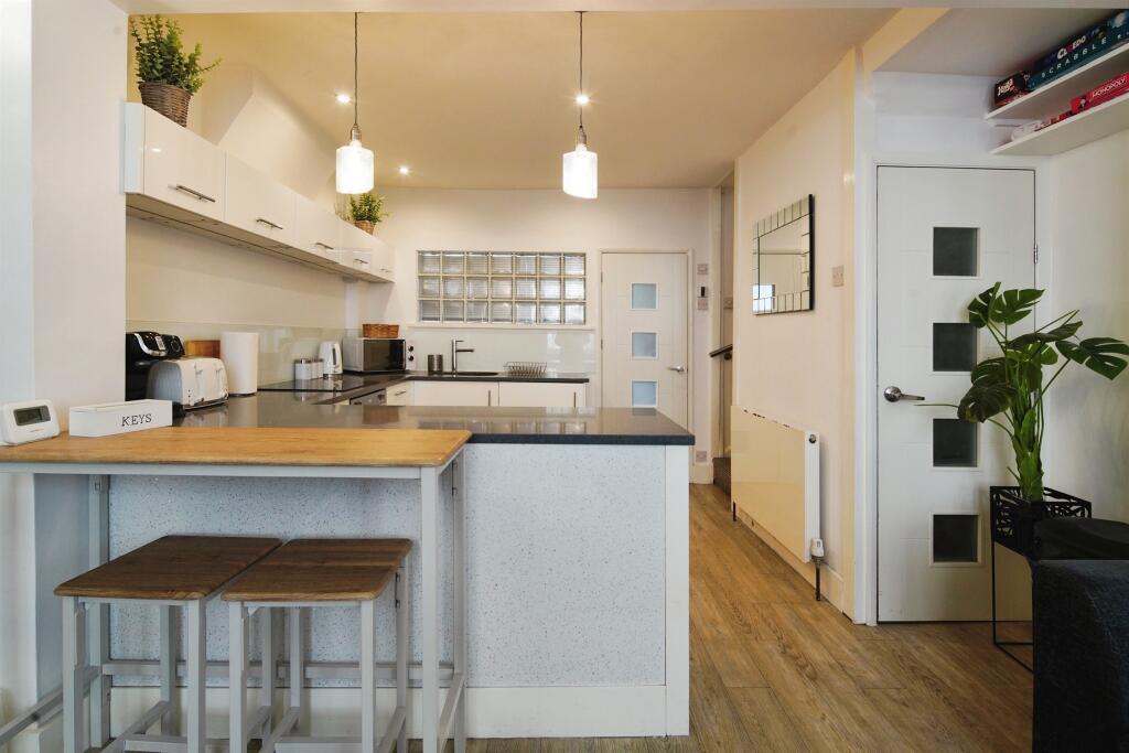 Additional property image - Stone Street, Brighton