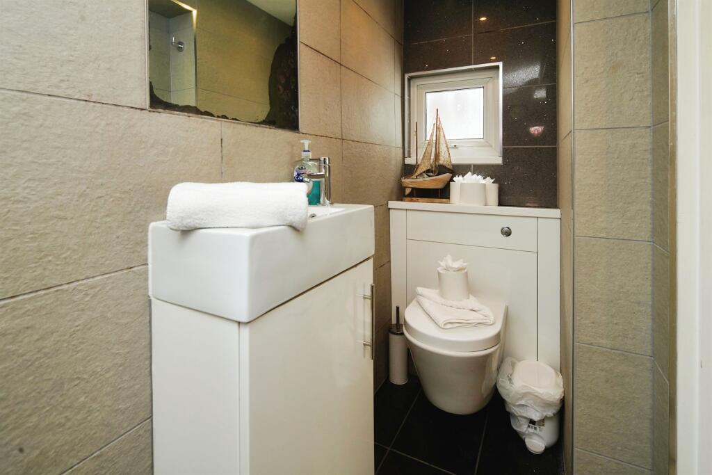 Additional property image - Stone Street, Brighton