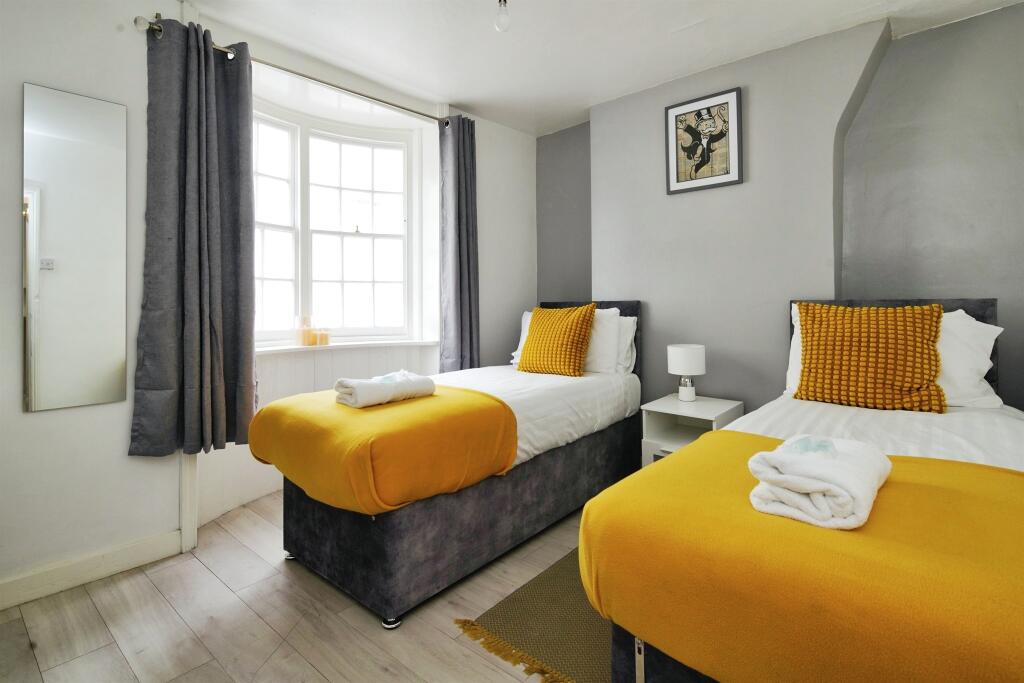 Additional property image - Stone Street, Brighton