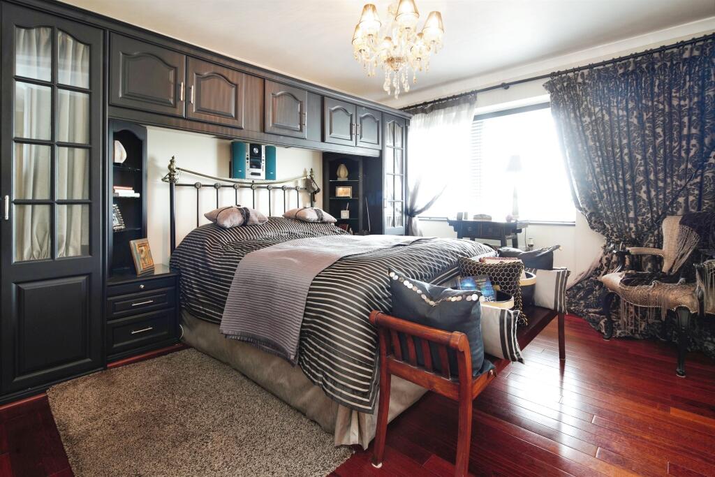 Additional property image - Kings Road, Brighton