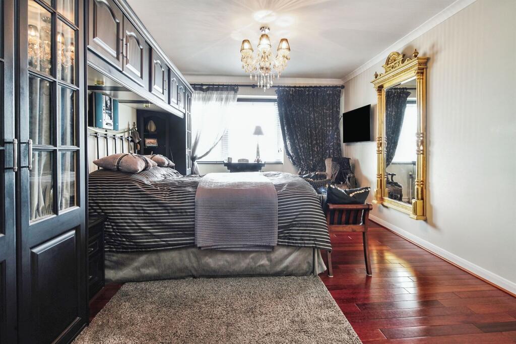 Additional property image - Kings Road, Brighton