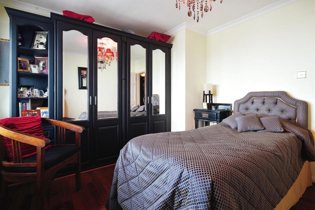 Additional property image - Kings Road, Brighton