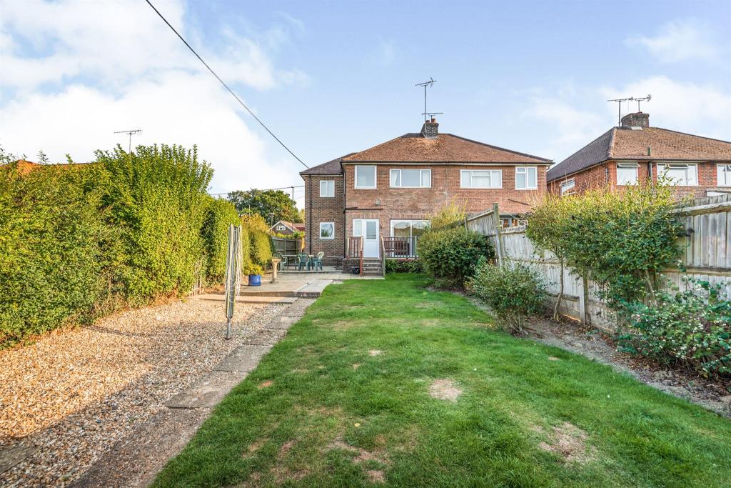 3 bedroom semidetached house for sale in Leylands Road, Burgess Hill, RH15