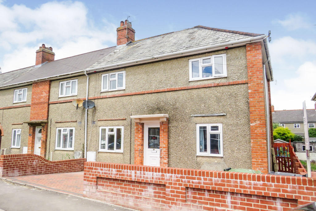 3 bedroom terraced house for sale in Cambridge Road, Dorchester, DT1