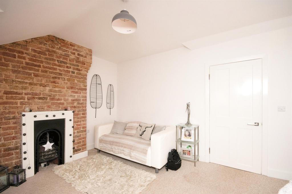 1 bedroom flat for sale in Lismore Road, Eastbourne, BN21