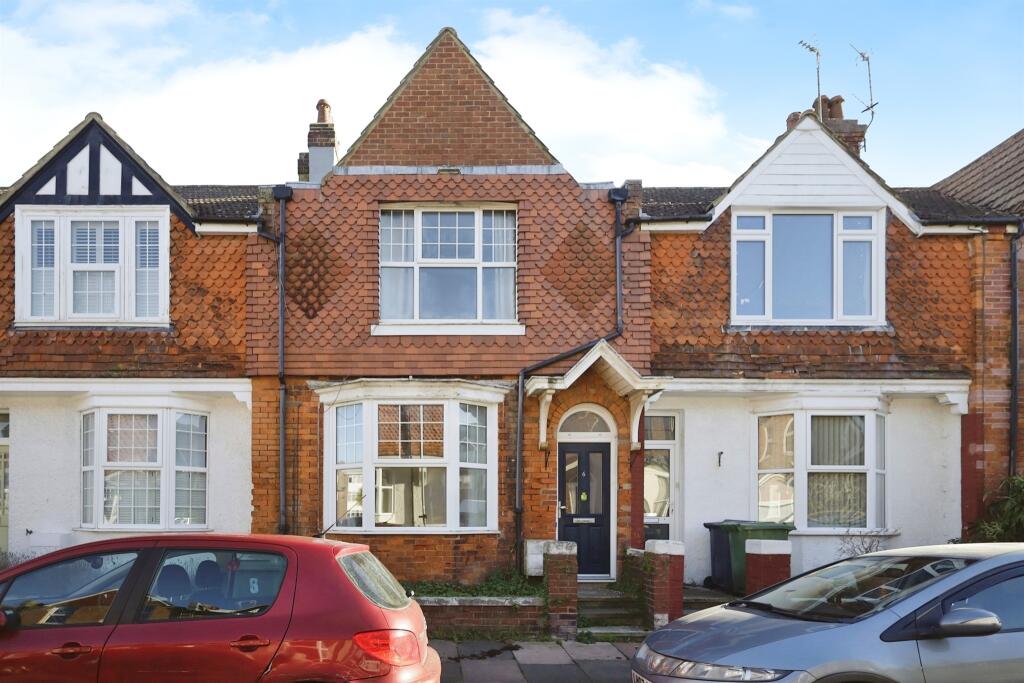 2 bedroom terraced house for sale in Sheen Road, Eastbourne, BN22
