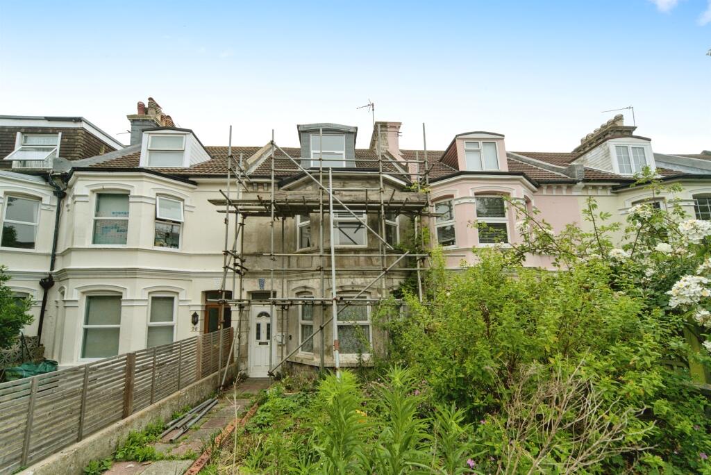 7 bedroom terraced house for sale in Willingdon Road, Eastbourne, BN21