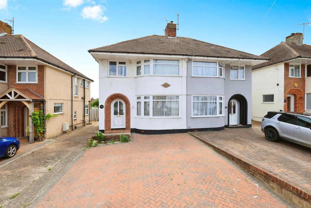 3 bedroom semidetached house for sale in Freeman Avenue, Eastbourne, BN22