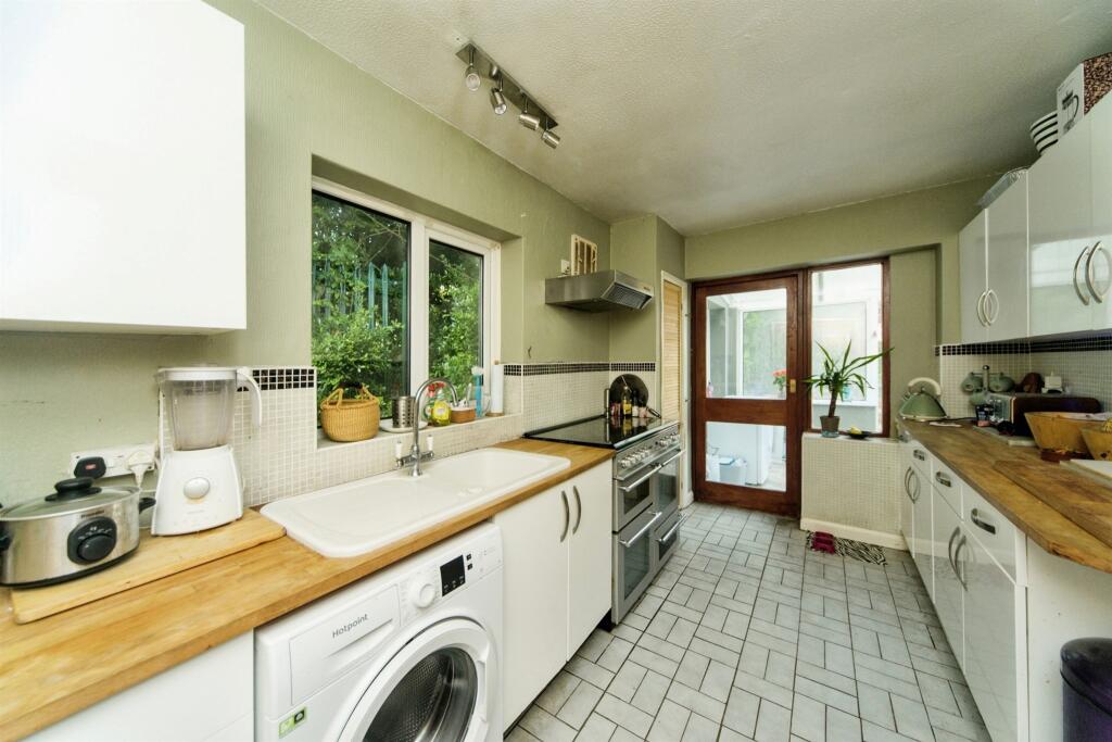 Additional property image - Falmer Close, EASTBOURNE