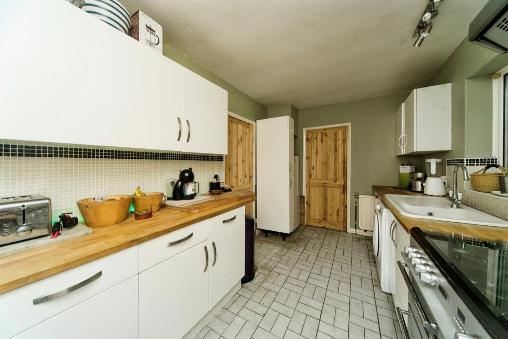 Additional property image - Falmer Close, EASTBOURNE