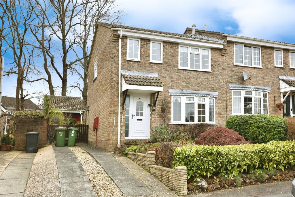 Main image of property: Wooderson Close, Fair Oak, Eastleigh