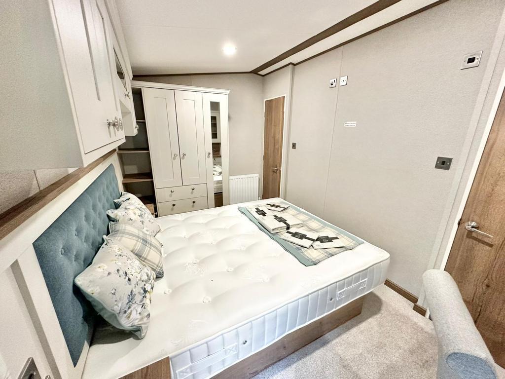 3 bedroom lodge for sale in Sandy Balls Estate, Southampton Road