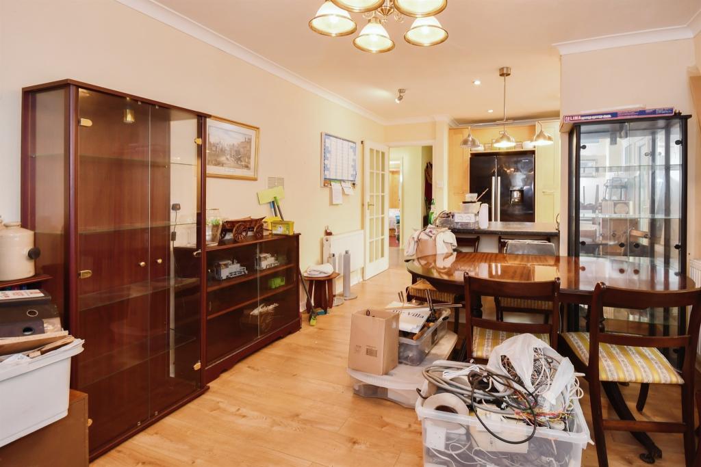 3 bedroom detached bungalow for sale in Vale Road, Woodfalls, Salisbury