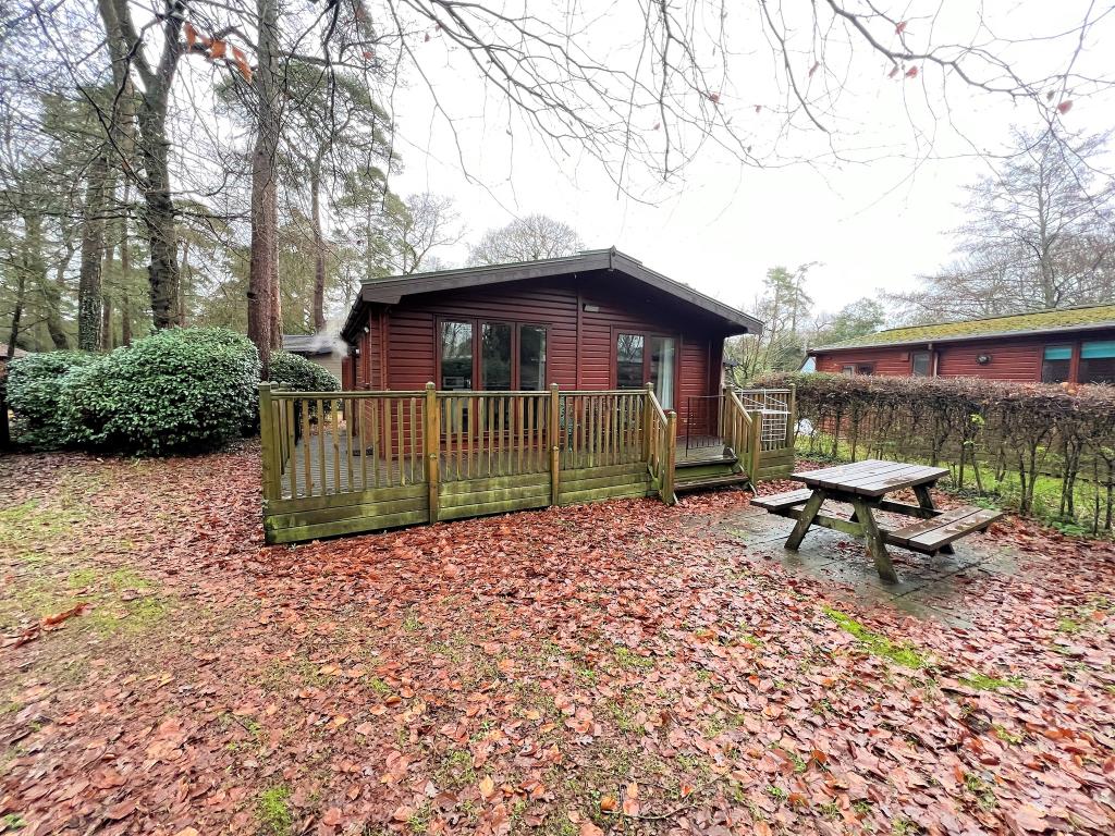2 bedroom lodge for sale in Sandy Balls, Godshill, Fordingbridge, SP6