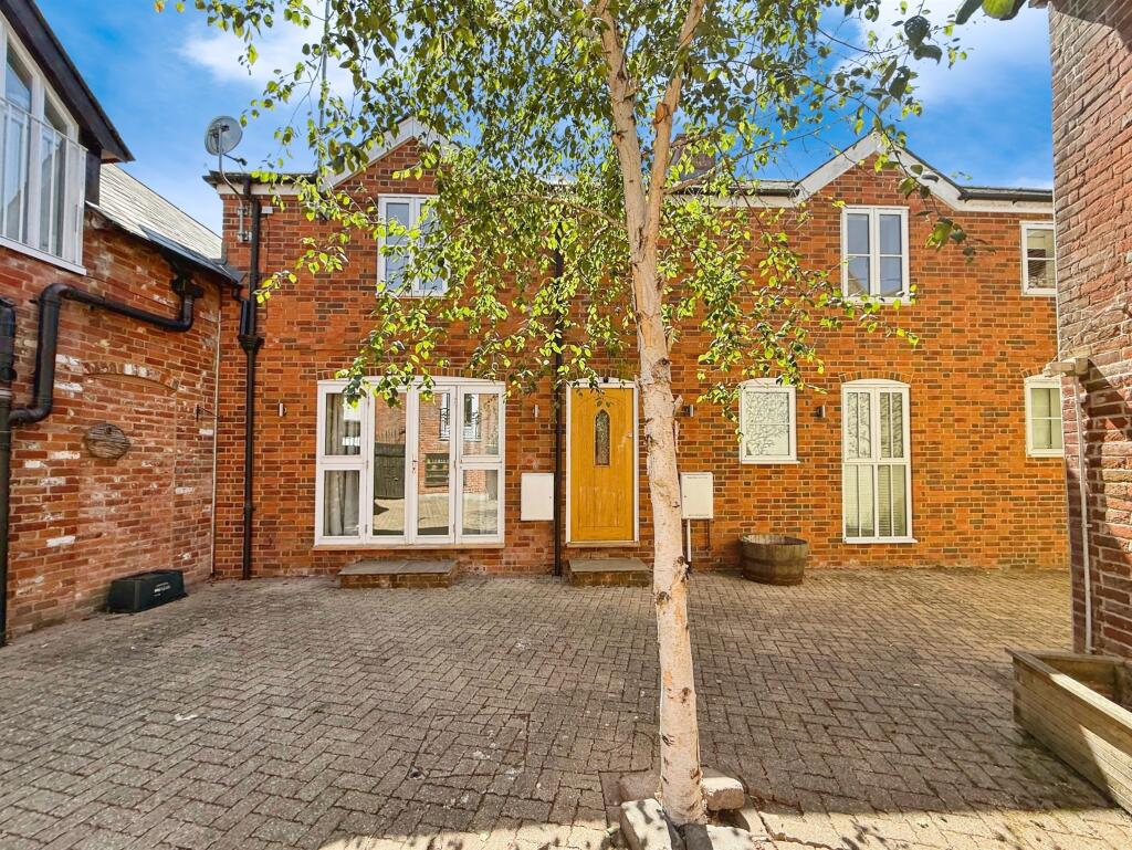 Main image of property: High Street, Fordingbridge