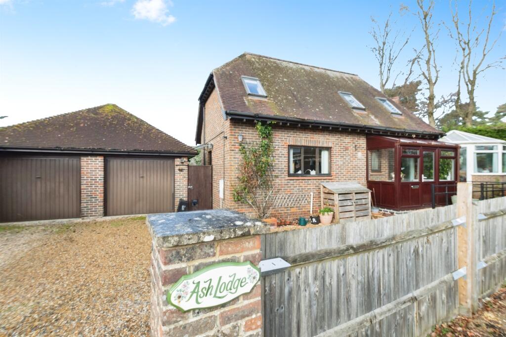 Main image of property: Alderholt Road, Sandleheath, Fordingbridge