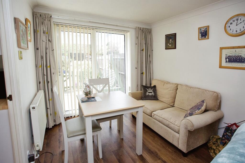 3 bedroom semidetached house for sale in Haselworth Drive, Gosport, PO12