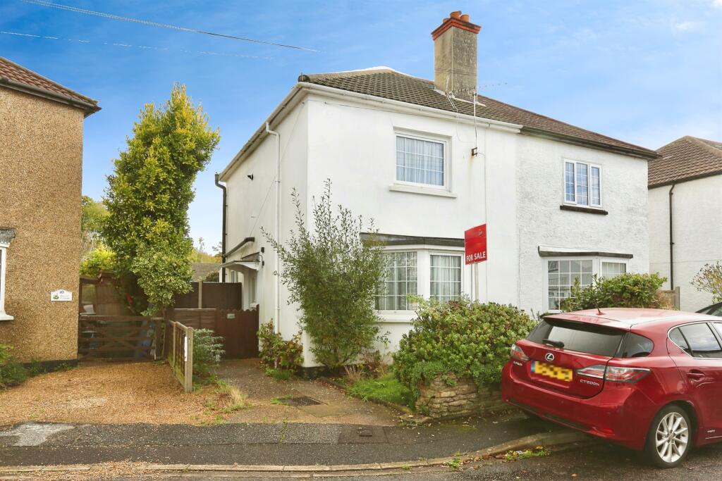 2 bedroom semidetached house for sale in The Haven, Gosport, PO12