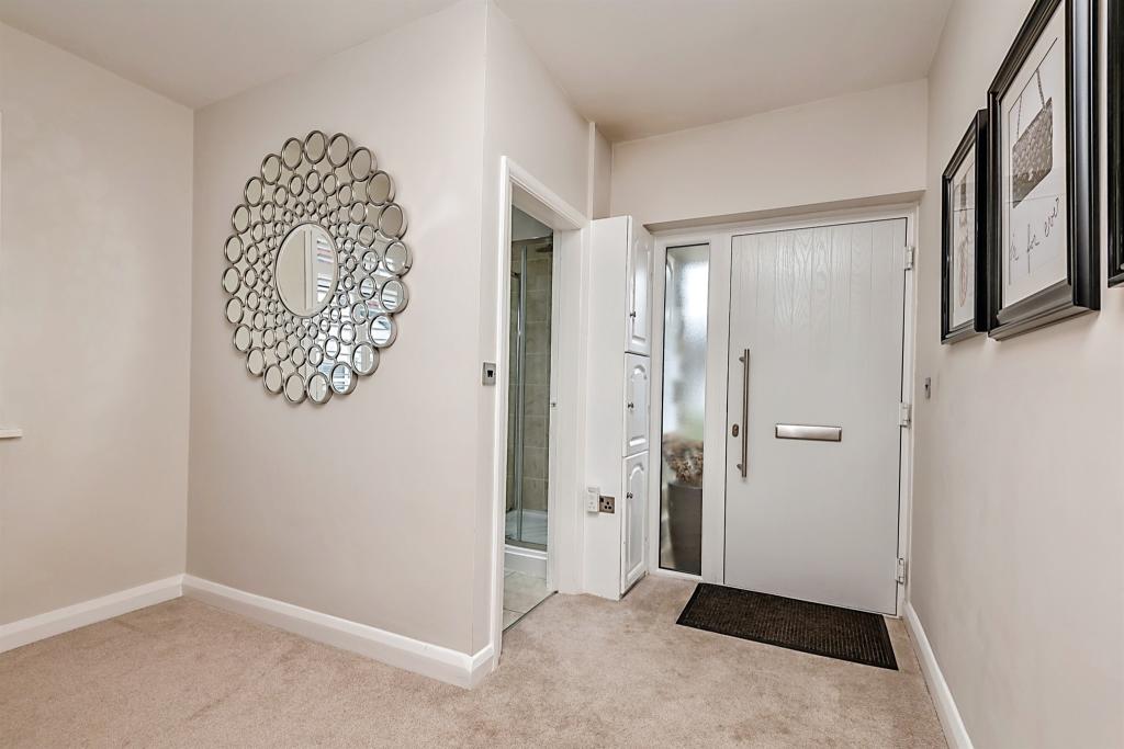 3 bedroom semidetached bungalow for sale in The Rowans, Bramhope