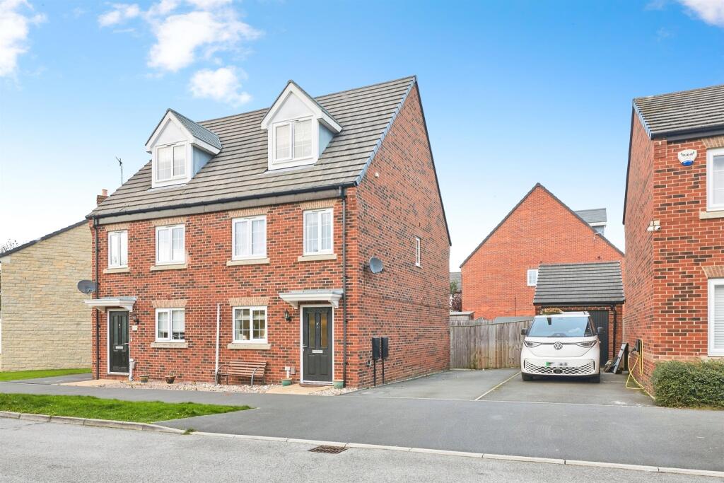 Main image of property: Moseley Beck Crescent, Leeds