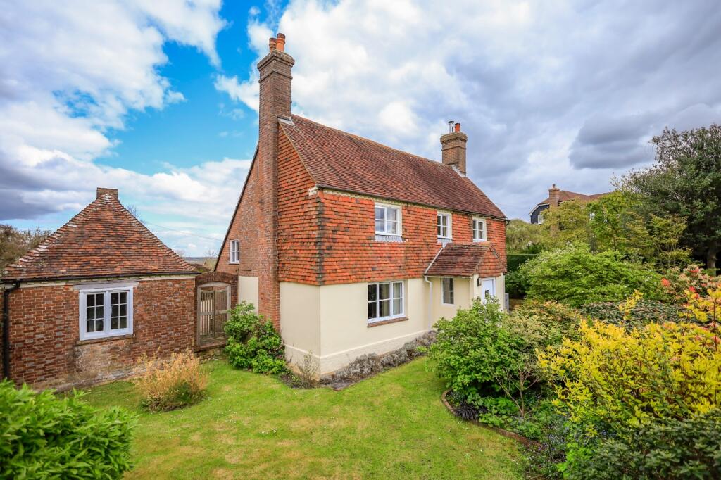 4 bedroom character property for sale in Windmill Hill, Herstmonceux