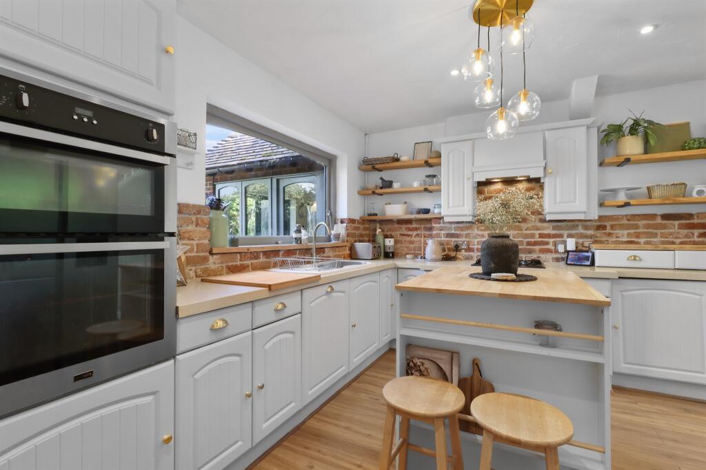 Additional property image - London Road, Hailsham