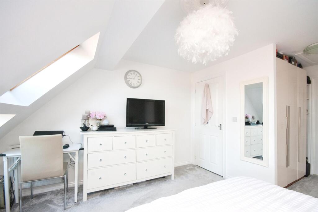 Additional property image - Lundy Walk, Hailsham