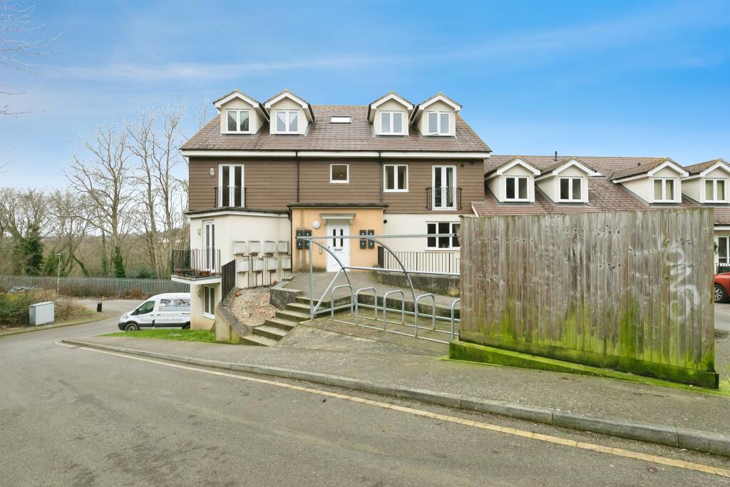 Main image of property: Calverley Close, Hastings